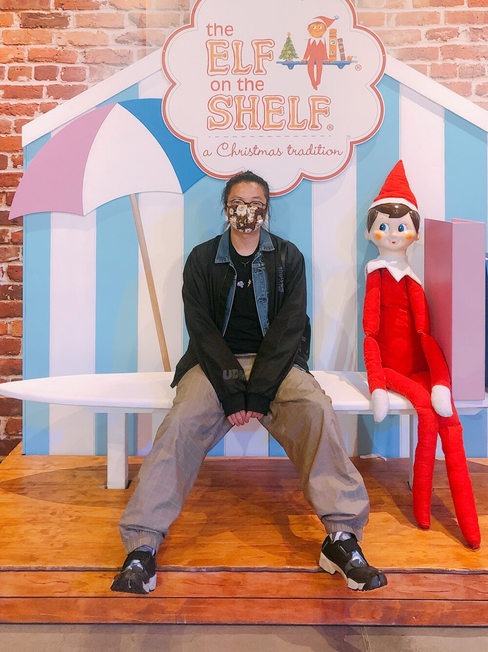 「sydney、Australia」｜「undermaskのアイテム（ノーカラージャケット、ブラック系）」を使った、李瑞可さん（メンズ・170cm）の冬コーディネートの1枚目の写真