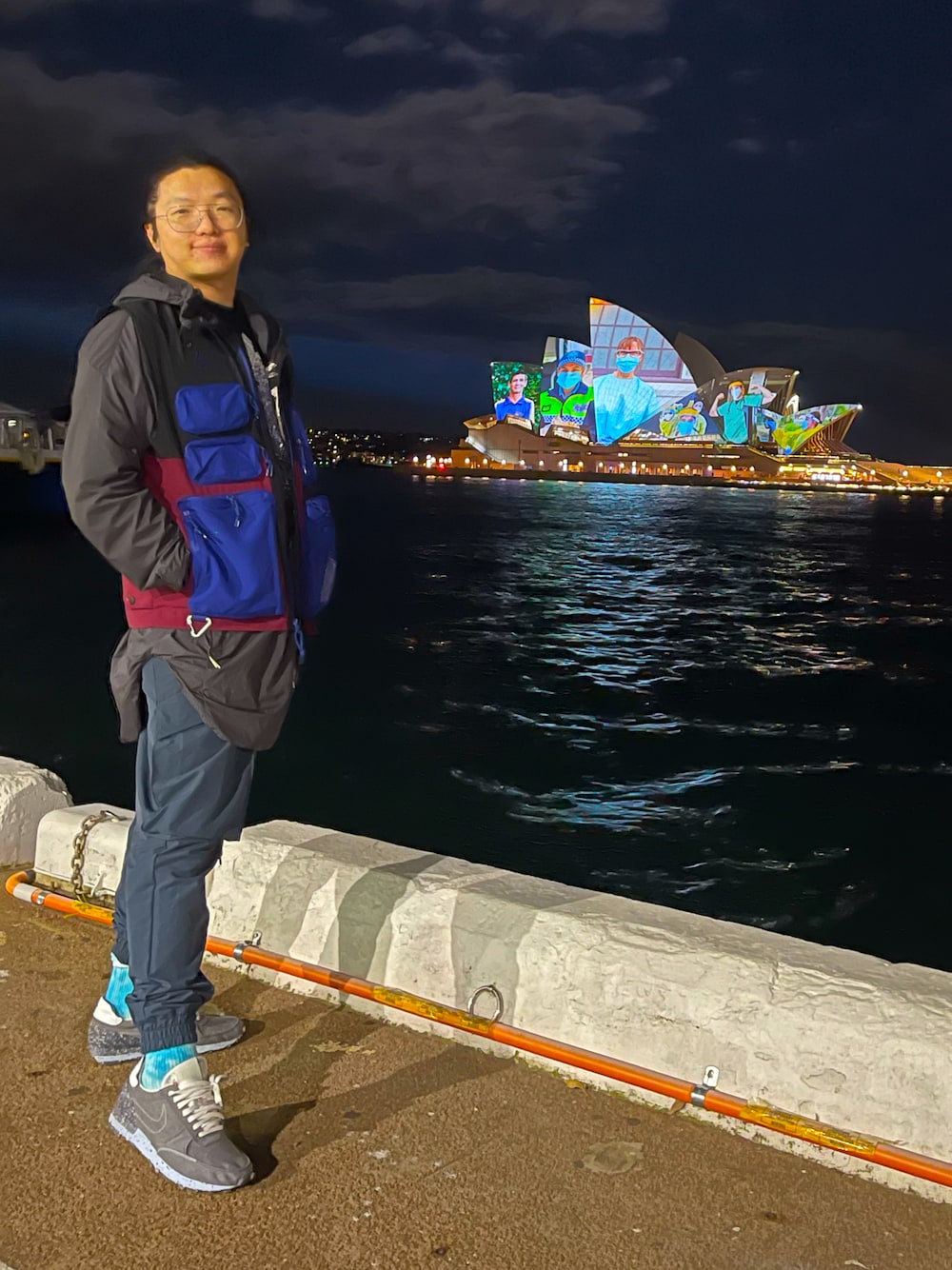 「sydney、taiwanese」｜「NIKE ACGのアイテム（その他アウター、ブルー系）」を使った、李瑞可さん（メンズ・170cm）の秋コーディネートの1枚目の写真