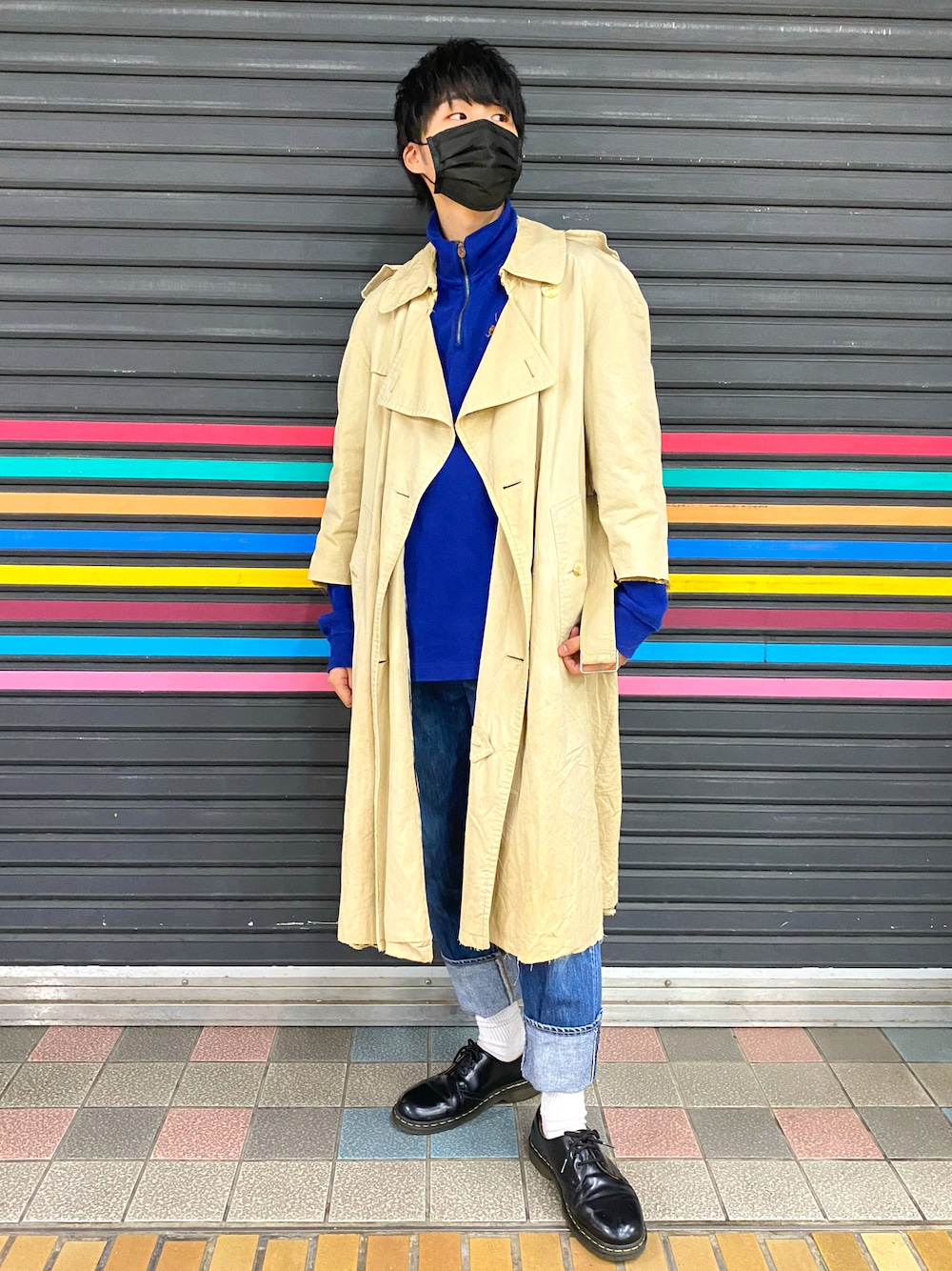 「春コーデ、ハーフジップ、古着、デニム、ロールアップ、Dr.Martens、革靴、トレンチコート、burberry、Polo Ralph Lauren、古着コーデ、ブルー、春服、カジュアル、ビックシルエット」｜「Dr. MartensのDr.Martens ドクターマーチン 1461Z 3EYE GIBSON SHOE 3ホール ギブソン シューズ 11838002 BLACK（ブーツ、ブラック系）」を使った、TAIYOさん（メンズ・174cm）の春コーディネートの1枚目の写真