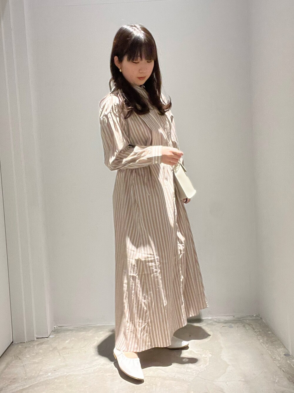 「お洒落さんとつながりたい、着回しコーデ、ワンピース」｜「AMERICAN HOLICのギャザーバレエシューズ（パンプス、ホワイト系）」を使った、❦yunaさん（レディース・156cm）の冬コーディネートの1枚目の写真