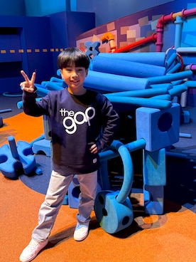 「GAP（ギャップ）のアイテム（スウェット）」を使った、reiko69696さん（キッズ・135cm）の冬コーディネート