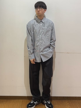 「ITEMS URBANRESEARCH（アイテムズ アーバンリサーチ）の『イージーケア/吸水速乾/接触冷感』高機能ドライタッチイージートラウザー（その他パンツ、ブラック系）」を使った、yukiさん（メンズ・167cm）の春コーディネート