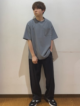 「ITEMS URBANRESEARCH（アイテムズ アーバンリサーチ）の『接触冷感/吸水速乾/イージーケア』多機能ナイロンストレッチイージーパンツ（その他パンツ、グレー系）」を使った、yukiさん（メンズ・167cm）の春コーディネート