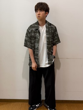 「ITEMS URBANRESEARCH（アイテムズ アーバンリサーチ）のメッセージプリント オープンカラー 半袖シャツ（シャツ/ブラウス、グリーン系）」を使った、yukiさん（メンズ・167cm）の夏コーディネート