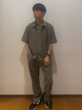 「ITEMS URBANRESEARCH（アイテムズ アーバンリサーチ）の『接触冷感/吸水速乾/イージーケア/UVカット』クイックドライリネンタッチ半袖シャツ（シャツ/ブラウス、グリーン系）」を使った、yukiさん（メンズ・167cm）の春コーディネート