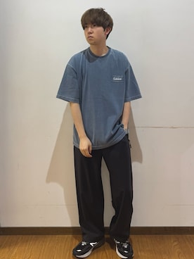 「ITEMS URBANRESEARCH（アイテムズ アーバンリサーチ）の『接触冷感/吸水速乾/イージーケア』多機能ナイロンストレッチイージーパンツ（その他パンツ、グレー系）」を使った、yukiさん（メンズ・167cm）の春コーディネート