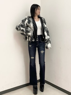 「アイテム（ライダースジャケット、その他）」を使った、白桃はるなさん（レディース・162cm）の秋コーディネート