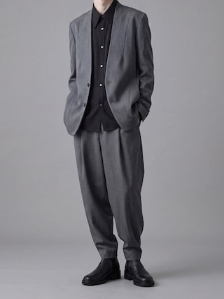 ato（アトウ）の「CLASSIC WOOL 2-TUCK TAPERED PANTS（その他パンツ
