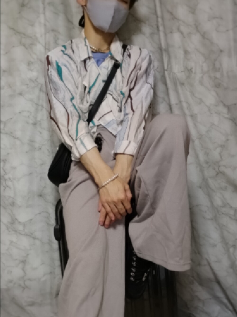「GeeRA、秋服まるっと大公開、秋服準備はじめました、レディース男子、レディ男、ジェンダーレス、ジェンダーレス男子、ジェンダーレスコーデ、ジェンダーレス部」｜「GeeRAの2023 SS コットン天竺ショートTシャツ（Tシャツ/カットソー、ブルー系）」を使った、恋兎葉さん（骨格ウェーブ・メンズ・159cm）の秋コーディネートの1枚目の写真