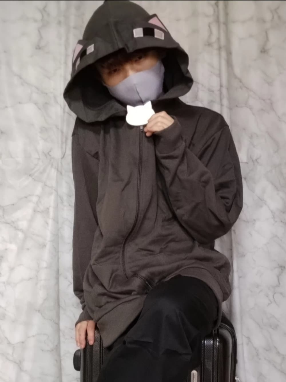 「推し活、推しコーデ、推し事、レディース男子、レディ男、ジェンダーレス、ジェンダーレス男子、ジェンダーレスコーデ、ジェンダーレス部」｜「ADRERのFILA DISRUPTOR II EXP×ADRER / フィラ ディスラプター2 EXP x アドラー【SP】（スニーカー、ブラック系）」を使った、恋兎葉さん（骨格ウェーブ・メンズ・159cm）の夏コーディネートの1枚目の写真