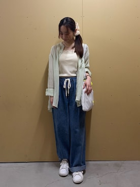 「fredy emue（フレディエミュ）のアウトポケットストライプロゴトートバッグ（トートバッグ、ホワイト系）」を使った、のんさん（レディース・151cm）の夏コーディネート