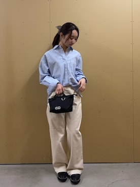 「fredy emue（フレディエミュ）のCOTTON BASIC シャツ（シャツ/ブラウス、ブルー系）」を使った、のんさん（レディース・151cm）の冬コーディネート