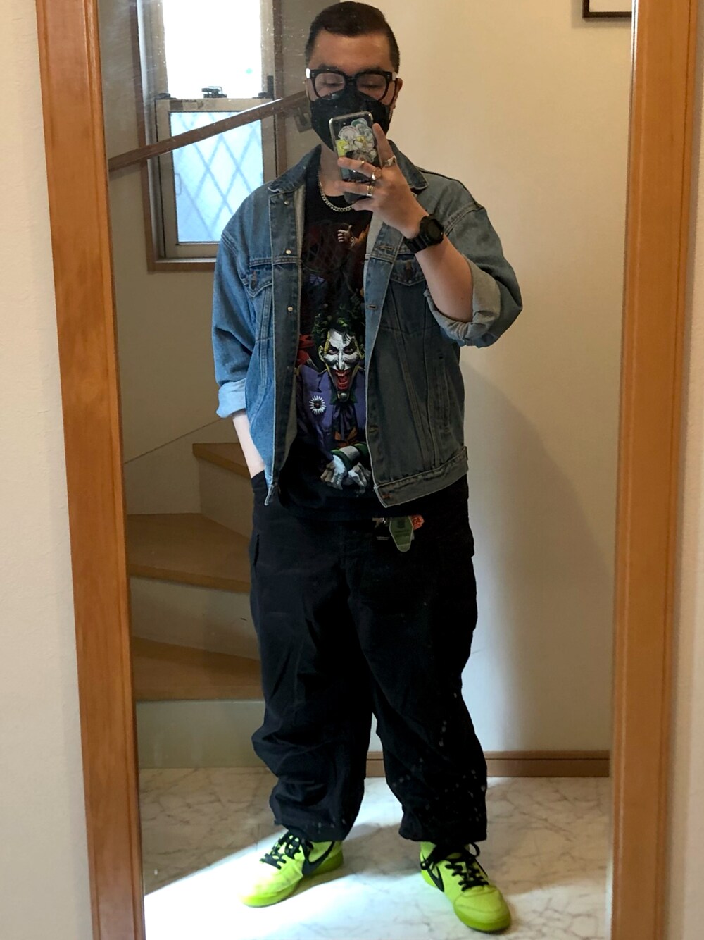 「春、カジュアルコーデ、スニーカー、Tシャツ、おしゃれさんと繋がりたい、春アウター、ストリートコーデ、ビックシルエット、ootd、デニムジャケット、ストリート、ストリートMIX、古着、古着MIX、古着コーデ」｜「NIKEのAMBUSH × NIKE DUNK HIGH FLASH LIME/BLACK（スニーカー、イエロー系）」を使った、jokerさん（メンズ・170cm）の春コーディネートの1枚目の写真