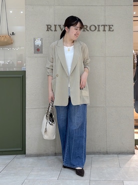 「RIVE DROITE（リヴドロワ）の【RIMH（リムエイチ）】フレアデニムパンツ（デニムパンツ、ブルー系）」を使った、Mihoさん（レディース・161cm）の春コーディネート