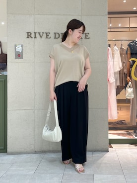 「RIVE DROITE（リヴドロワ）の【コーデのポイントに】レザーボディバッグ（ハンドバッグ）」を使った、Mihoさん（レディース・161cm）の夏コーディネート