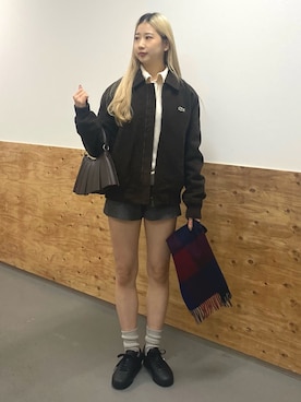 「LACOSTE（ラコステ）のアイテム（ニット/セーター）」を使った、okadaさん（レディース・163cm）の秋コーディネート