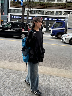 「PILIT（ピリット）のティアードペプラムトップス（Tシャツ/カットソー、ブラック系）」を使った、PILITさん（レディース・164cm）の春コーディネート