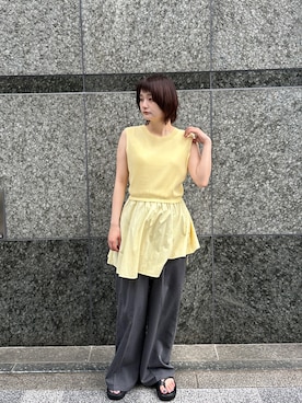 「PILIT（ピリット）のランダムヘム切替ノースリニット（ニット/セーター、イエロー系）」を使った、PILITさん（レディース・164cm）の春コーディネート