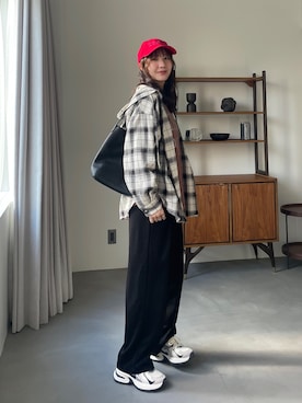 「アイテム（キャップ）」を使った、PILITさん（レディース・164cm）の秋コーディネート