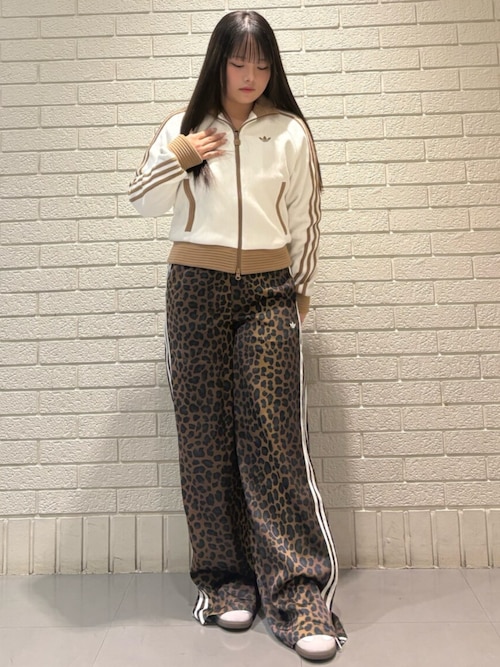 アディダス オリジナルス ベロア ニット トラックトップ / ジャージ