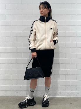 「ワッフル」｜「アイテム（スニーカー）」を使った、RTさん（レディース・160cm）の秋コーディネート