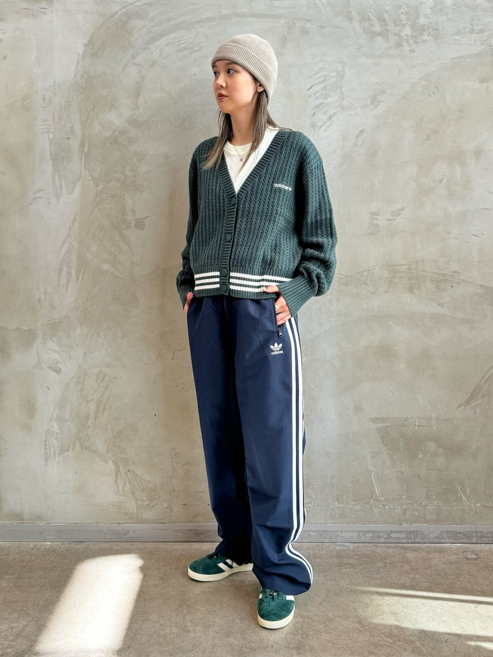【新品タグ付】adidas ADS200 ナイロントラックパンツ ウーブンパンツ レトロ ADS200 ウーブンパンツ ナイトネイビー ｜すべての商品