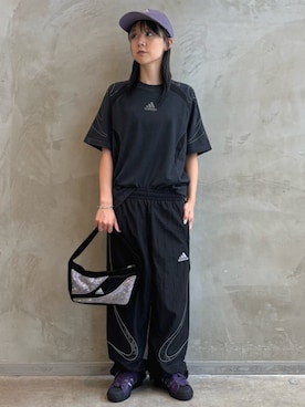 「アイテム（キャップ、パープル系）」を使った、RTさん（レディース・160cm）の夏コーディネート