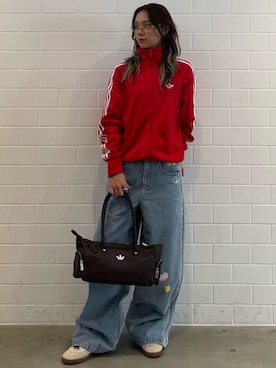 「adidas（アディダス）のアディダス オリジナルス ロング丈 ポケット付き バッグ / アディダスオリジナルス adidas Originals（ショルダーバッグ、ブラウン系）」を使った、RTさん（レディース・161cm）の夏コーディネート