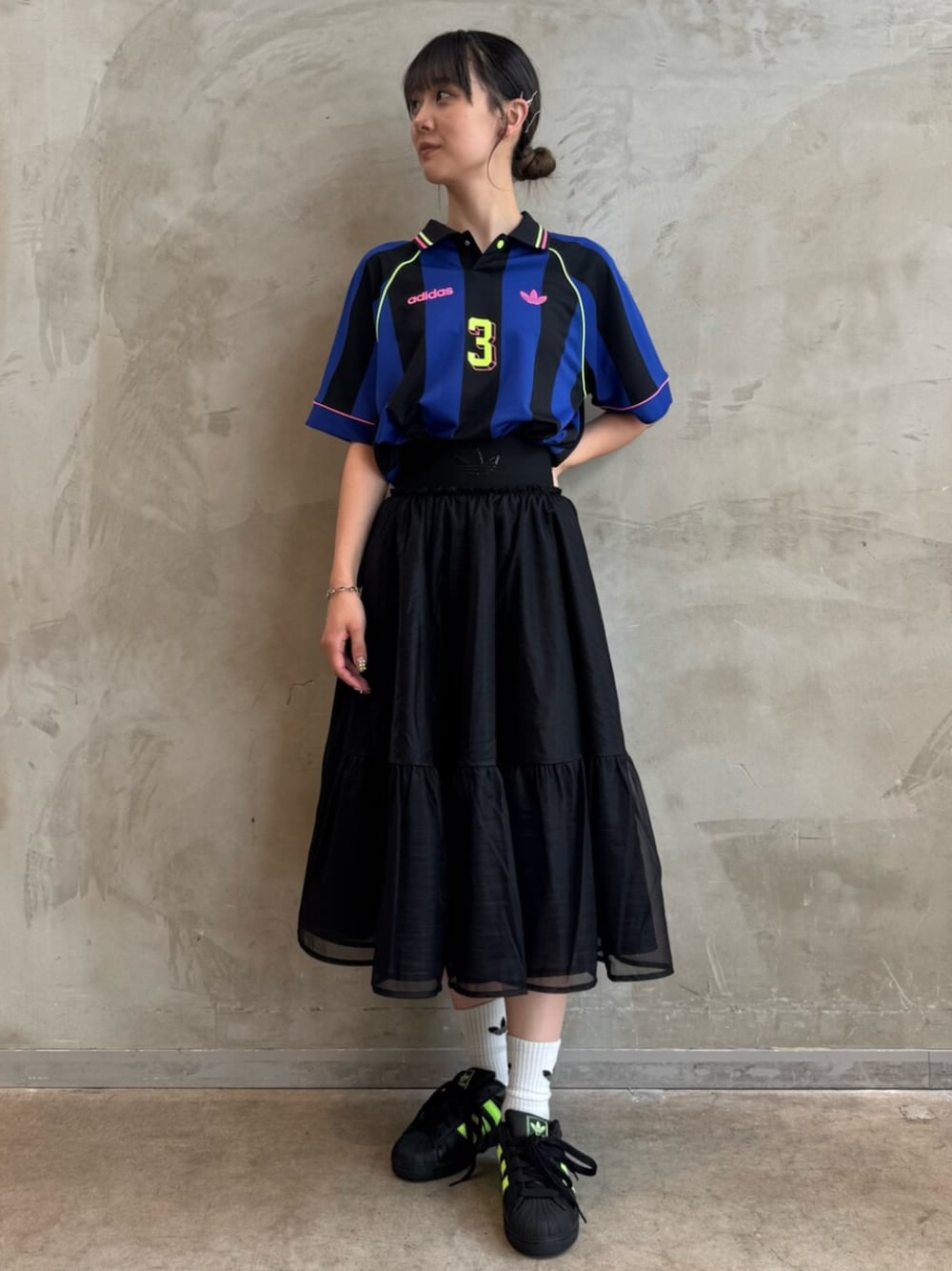 adidas（アディダス）の「ウエストバンド チュール マキシスカート