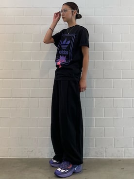 「アイテム（シューズ、パープル系）」を使った、RTさん（レディース・161cm）の秋コーディネート