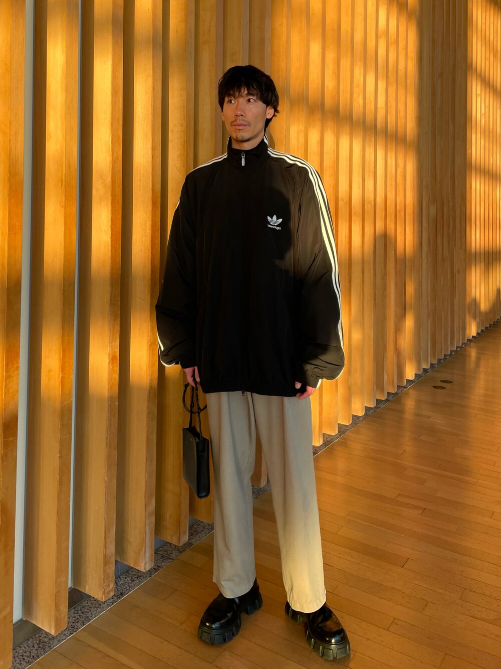 期間限定値下【しょっぴー私服】BALENCIAGA ナイロンジャケット バレンシアガ - BALENCIAGA | Zip-Up Hoodie-Black-XSの通販