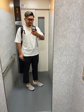 「UNIQLO（ユニクロ）のアイテム（Tシャツ/カットソー、ホワイト系）」を使った、Texas  Steakさん（メンズ）の冬コーディネート