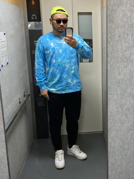 「CHARI&CO（チャリアンドコー）のアイテム（Tシャツ/カットソー、ブルー系）」を使った、Texas  Steakさん（メンズ）の冬コーディネート