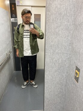 「niko and...（ニコアンド）のアイテム（シャツ/ブラウス、グリーン系）」を使った、Texas  Steakさん（メンズ）の冬コーディネート