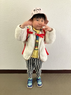 「GU（ジーユー）のアイテム（ブルゾン、ホワイト系）」を使った、りんちゃんのさん（キッズ・100cm）の春コーディネート