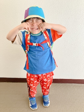 「MARKEY'S（マーキーズ）のアイテム（Tシャツ/カットソー、ブルー系）」を使った、りんちゃんのさん（キッズ・100cm）の春コーディネート
