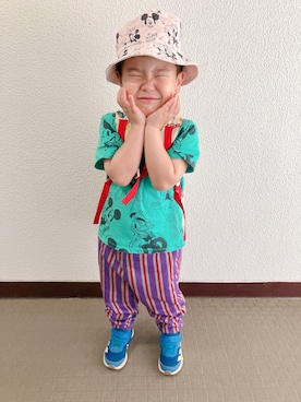 「H&M（エイチ・アンド・エム）のアイテム（Tシャツ/カットソー、グリーン系）」を使った、りんちゃんのさん（キッズ・100cm）の夏コーディネート