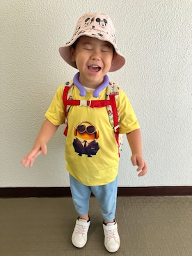 「UNIQLO（ユニクロ）のアイテム（デニムパンツ、ブルー系）」を使った、りんちゃんのさん（キッズ・110cm）の夏コーディネート