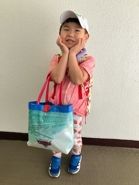 「NIKE（ナイキ）のアイテム（スニーカー、ブルー系）」を使った、りんちゃんのさん（キッズ・110cm）の秋コーディネート