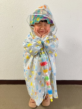 「アリエクのアイテム（レインシューズ、ベージュ系）」を使った、りんちゃんのさん（キッズ・100cm）の春コーディネート