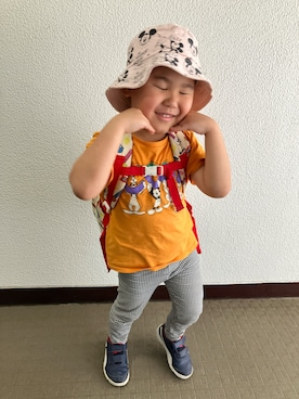 「H&M（エイチ・アンド・エム）のアイテム（Tシャツ/カットソー、オレンジ系）」を使った、りんちゃんのさん（キッズ・100cm）の夏コーディネート