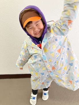 「IFME（イフミー）のアイテム（スニーカー、ホワイト系）」を使った、りんちゃんのさん（キッズ・100cm）の春コーディネート