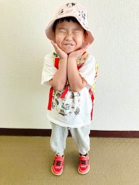 「UNIQLO（ユニクロ）のアイテム（Tシャツ/カットソー、ホワイト系）」を使った、りんちゃんのさん（キッズ・100cm）の夏コーディネート