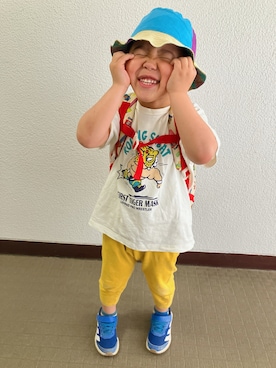 「MARKEY'S（マーキーズ）のアイテム（Tシャツ/カットソー、ベージュ系）」を使った、りんちゃんのさん（キッズ・100cm）の春コーディネート