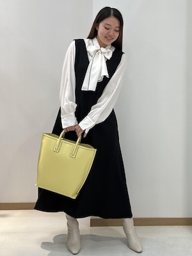 「ROPÉ」｜「アイテム（ジャンパースカート）」を使った、arareさん（レディース・157cm）の秋コーディネート