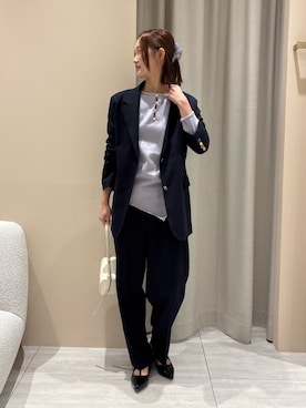 「EMMA　ROUGE VIF（エマルージュヴィフ）のアイテム（パンプス）」を使った、akaneさん（レディース・166cm）の秋コーディネート