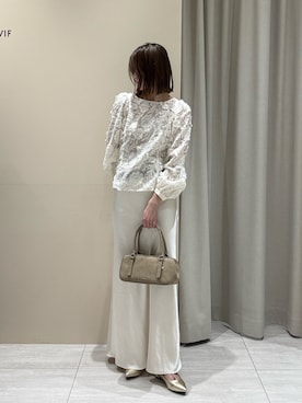 「EMMA　ROUGE VIF（エマルージュヴィフ）の【一部店舗限定】【北野百笑さんコラボ】レースブラウス（シャツ/ブラウス、ホワイト系）」を使った、akaneさん（レディース・166cm）の春コーディネート