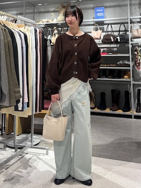 「LOWRYS FARM（ローリーズファーム）のポーチツキ２ＰＢＡＧ／Ｍ　578359（ショルダーバッグ、ホワイト系）」を使った、aya212525さん（レディース）の春コーディネート