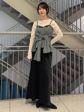 「LOWRYS FARM（ローリーズファーム）のストレッチサテンスカート　 290120（スカート、ブラック系）」を使った、aya212525さん（レディース）の春コーディネート
