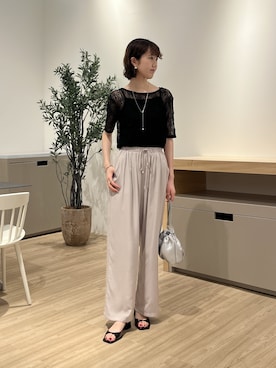 「Jena espace merveilleux(ジェナ エスパスメルヴェイユ)のタックイージーパンツ(その他パンツ、グレー系)」を使った、moeさん(レディース・166cm)の夏コーディネート